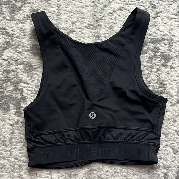 Lulu Lemon High Neck Sports bra - Picture 2 of 4